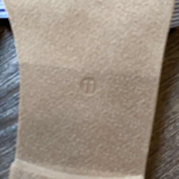 Loft Sandals! - Picture 5 of 5